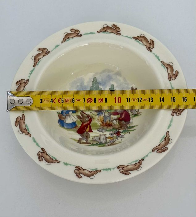 Детска чиния Royal Doulton Bunnykins