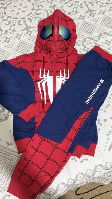 Спортивка- костюм человека паука