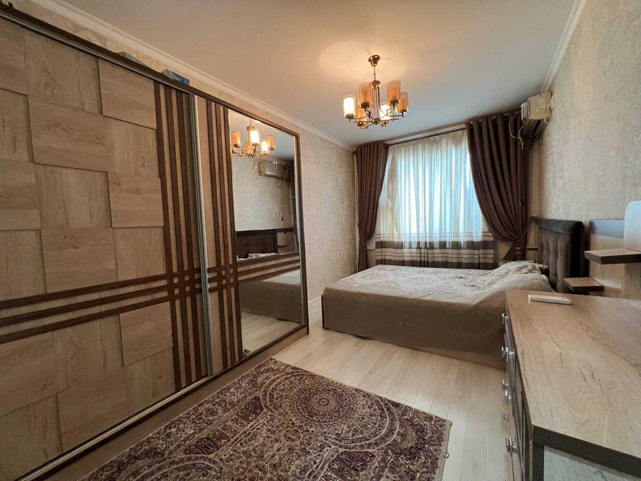 Срочно Продается 2 комнатная 62кв.м квартира в центре города