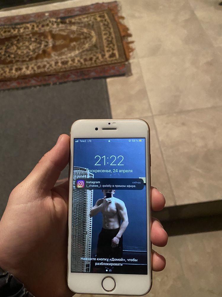 Iphone 8    85000 тг