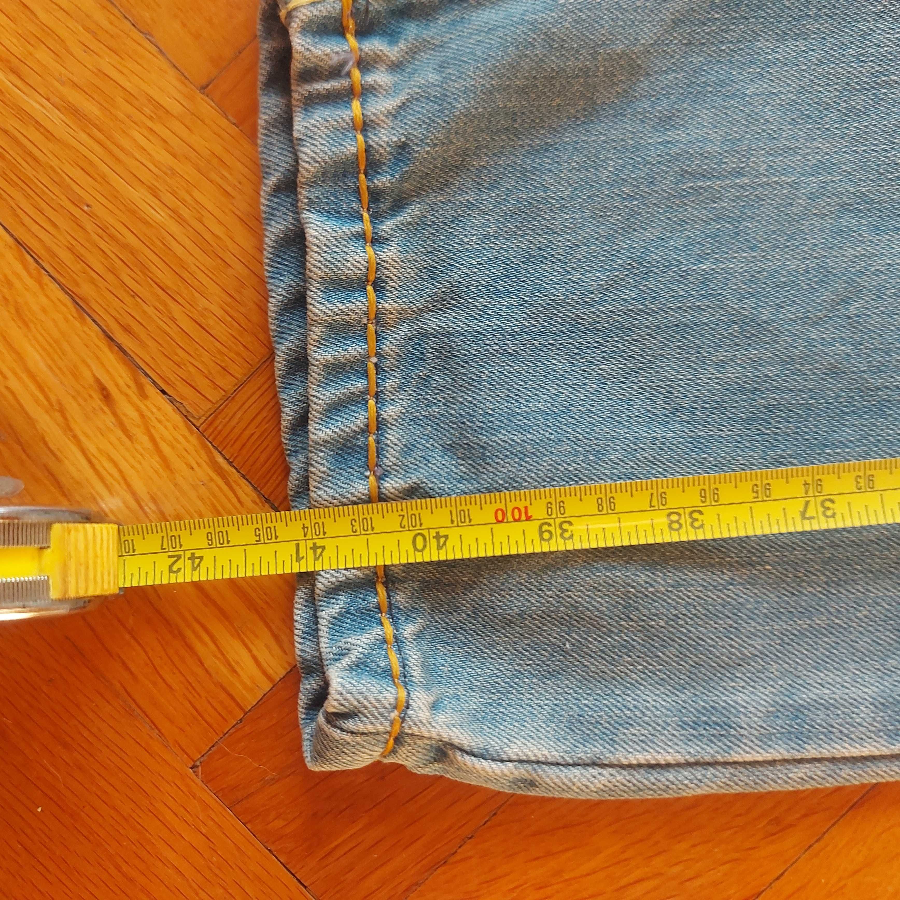 Vintage True religion jeans 
33/32
