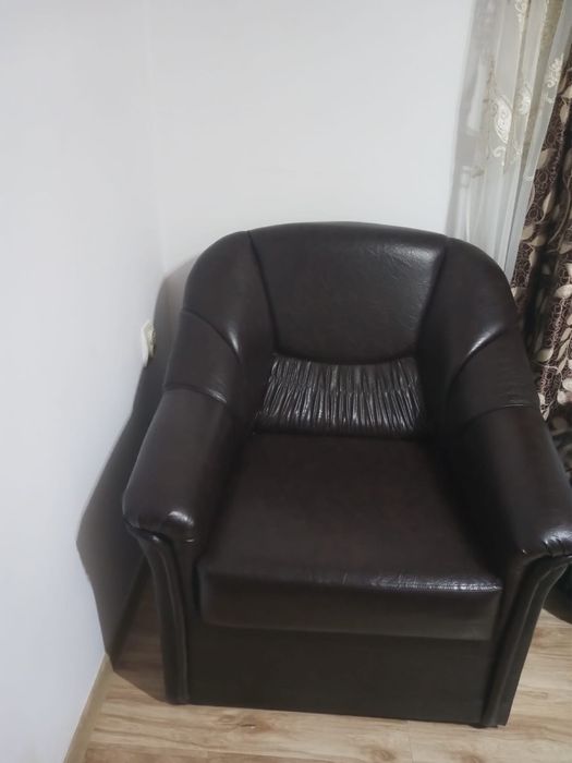 Canapea din piele extensibila