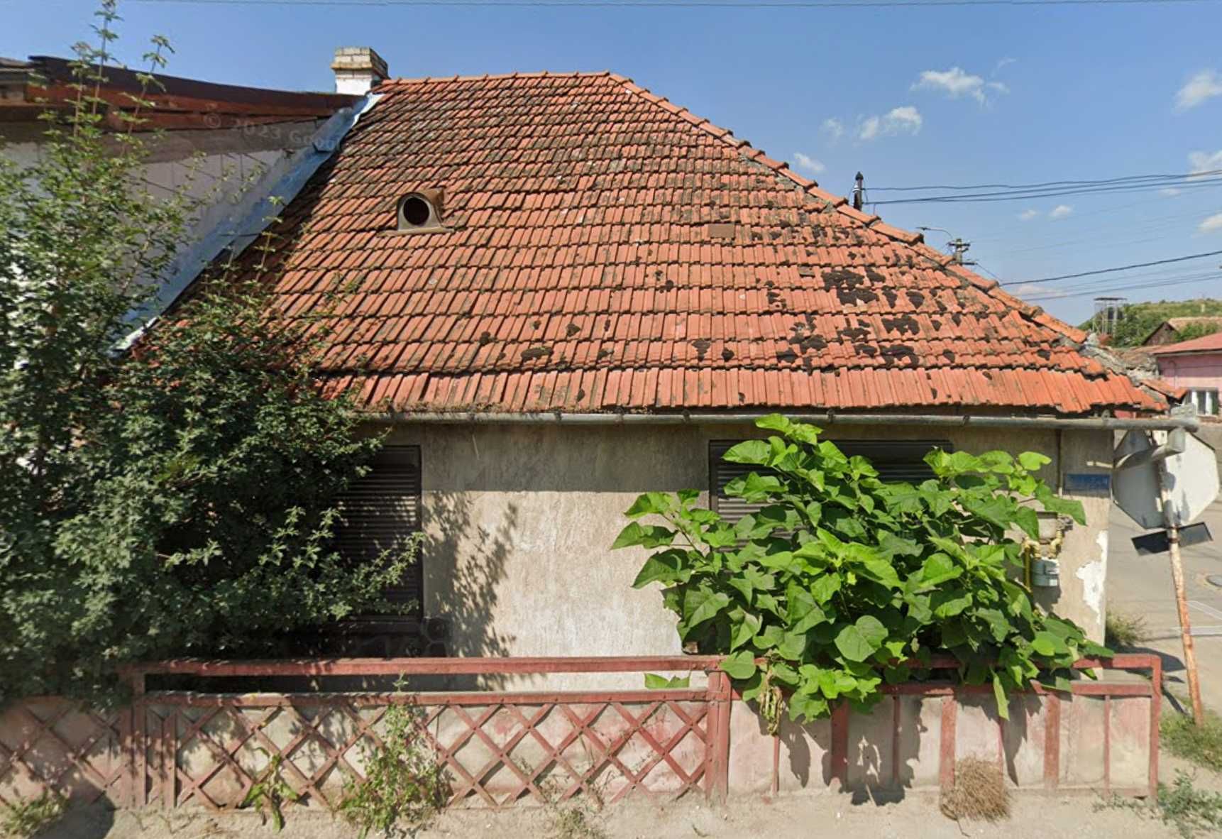 Casă AIUD 2 Camere, Bucătărie + Curte, Zonă Centrală, Strada Cuza Vodă