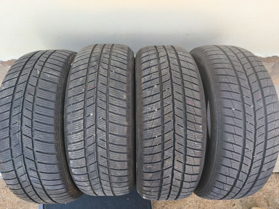 Vând anvelope de iarna Barum