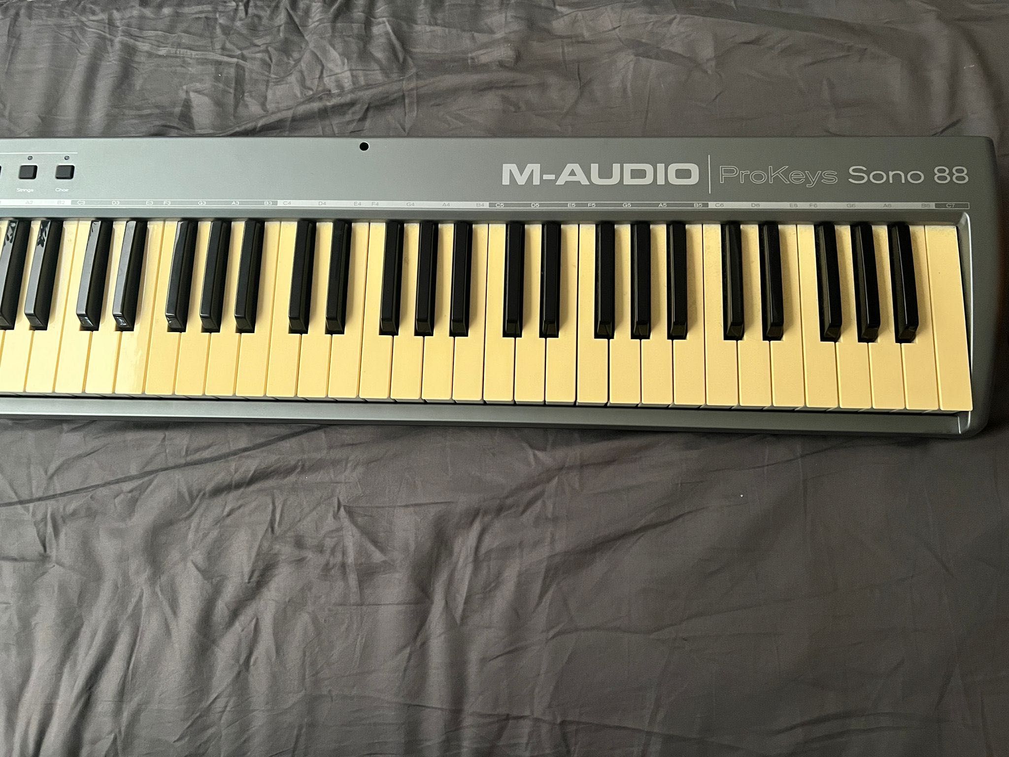 Pian digital M-Audio ProKeys Sono 88 clape semi-grele, controller MIDI