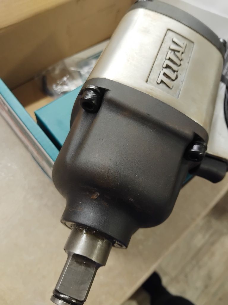 Пневматичен ударен гайковерт TOTAL Industrial, 3/4", 1600 Nm