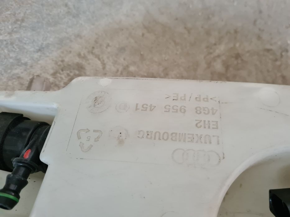 Vas lichid parbriz Audi A6 4G