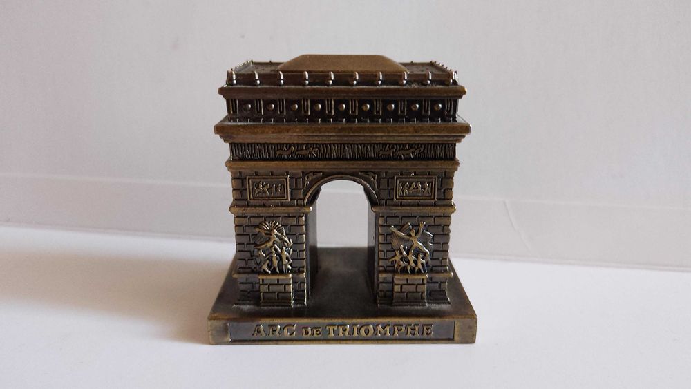 Миниатюри "Большой театр" и Триумфалната арка