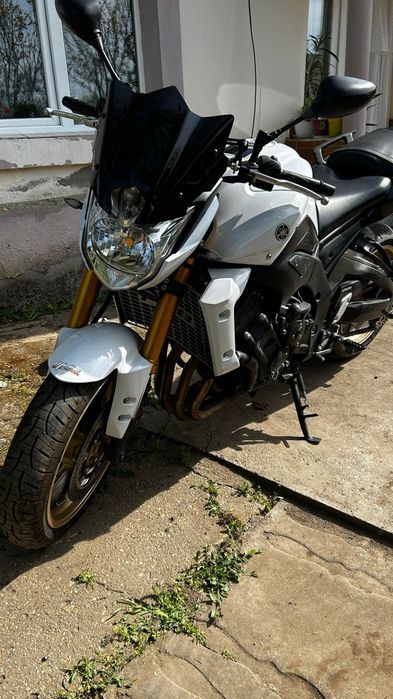 Yamaha FZ8 inmatriculata