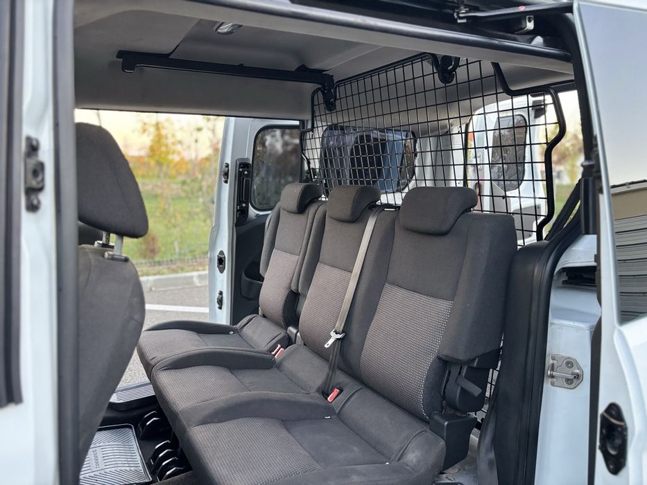 Vand/Schimb Ford Transit Connect 1.6 Tdci fab 2015 model Maxi 5500€