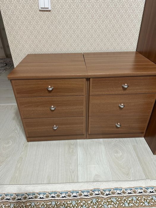 Предкроватные тумбы