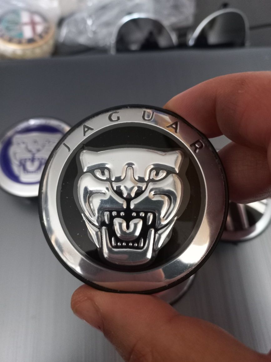 JAGUAR - Set 4 capace pentru jante aliaj