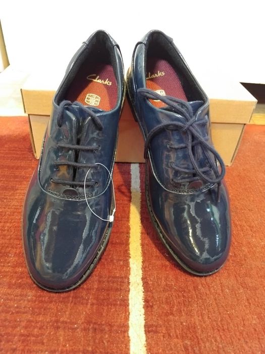 Детски лачени обувки Clarks, размер 33