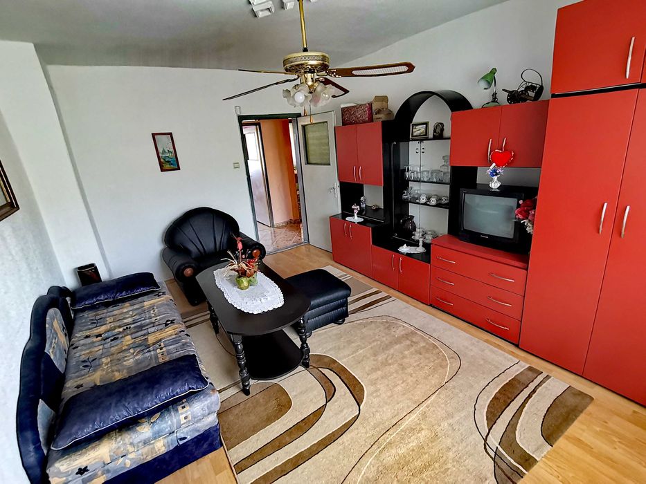 Дава се под наем Двустаен апартамент в Бургас, Изгрев - 68 кв.м за 204 € - Снимка #6