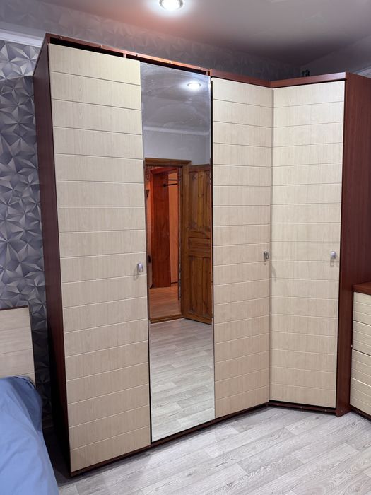 Спальный гарнитур б/у, срочно продам