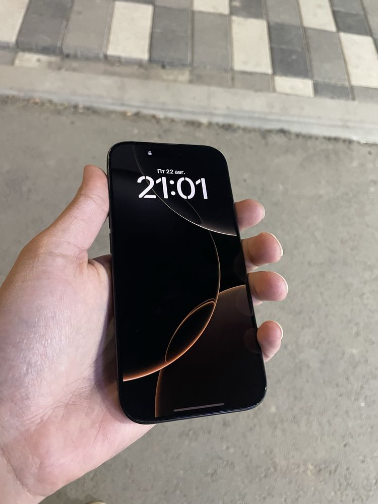 iPhone 16 pro 256g 99% yomkst