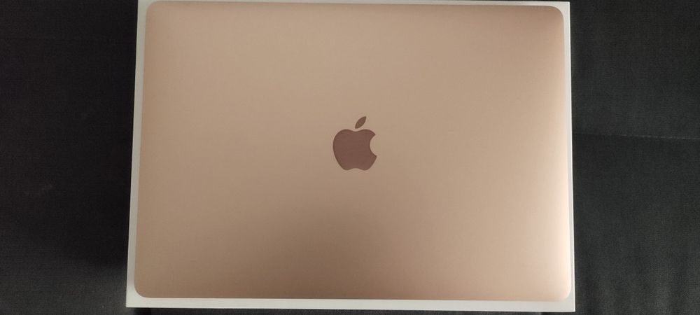 MacBook Air 13" A2337