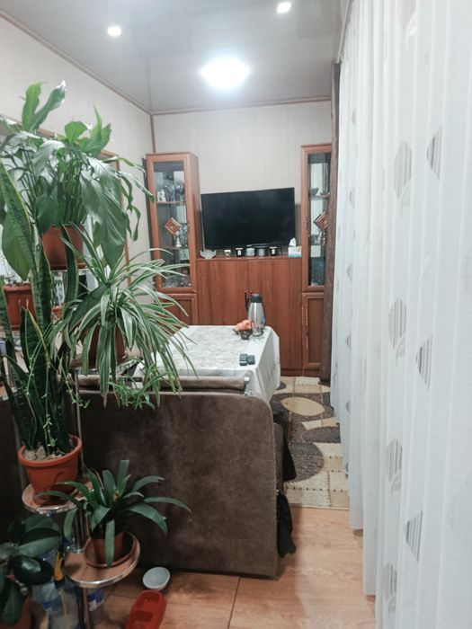 Срочно продаётся 3/3/5 ,Балкон 2на6, Ул.Корасу,ор-р Парвоз ресторан, Д