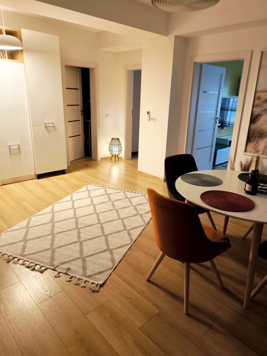 De închiriat – Apartament 2 camere, 74 mp, lux – Calea Severinului