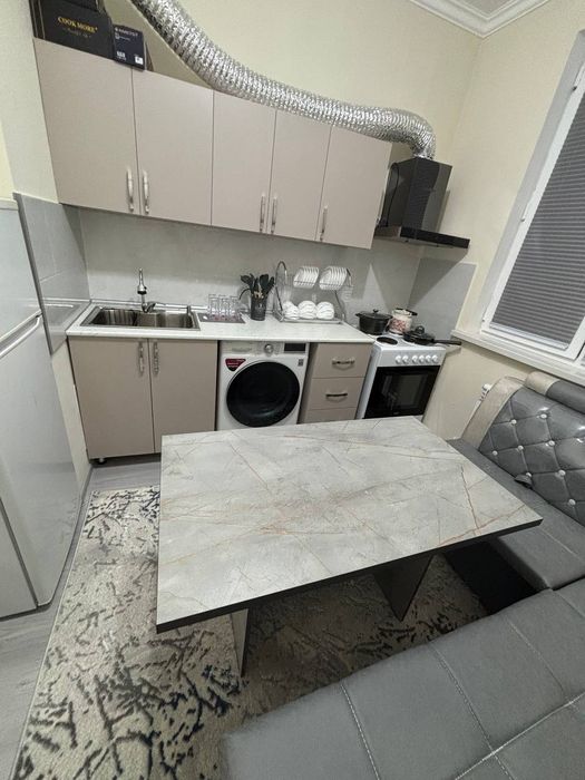 Tóy tepa Nurafshon city ichida 1 xonali kvartira ijaraga beriladi