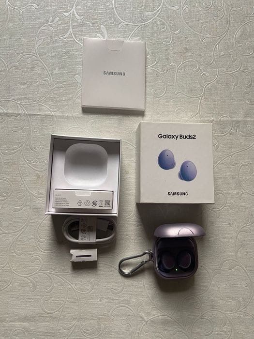 Samsung Galaxy Buds 2 Violet in Cutie