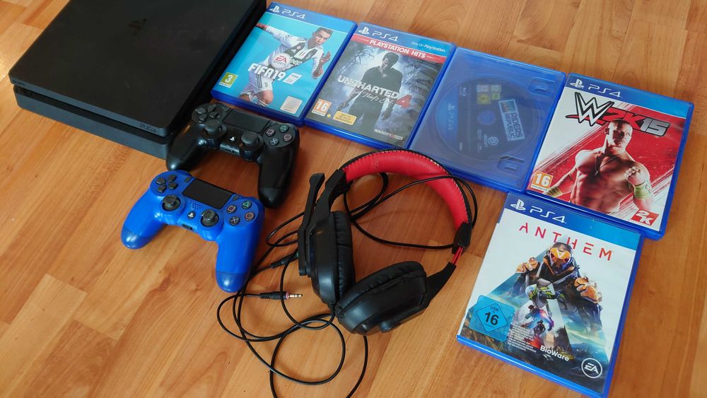[ PS4 > PlayStation 4 Slim с 2 джойстика и 5 игри и слушалки