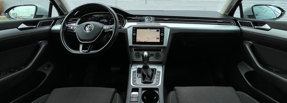 Vand Volkswagen Passat B8 2.0 TDI automat fabr 2017 impecabila urgent
