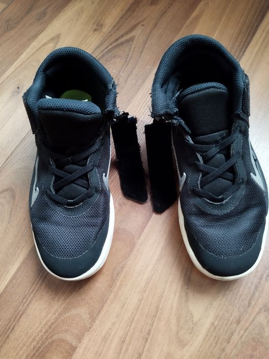 Adidasi/ghete Nike 33.5