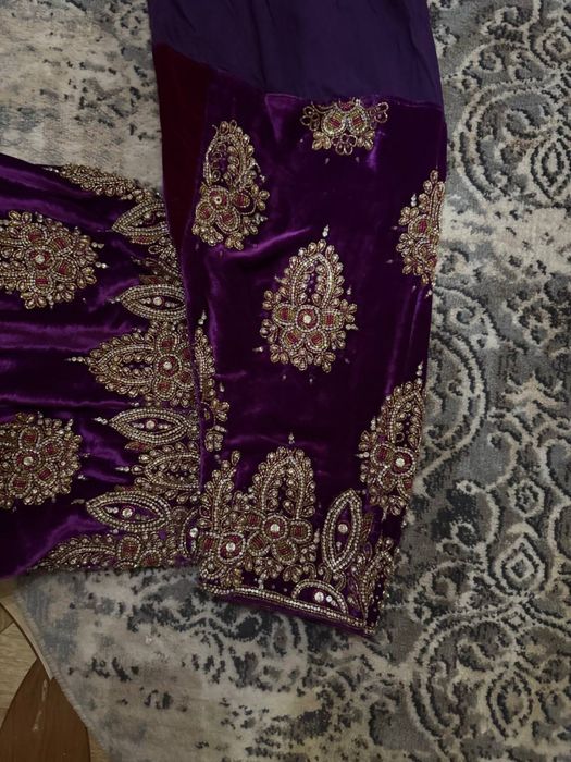 Milliy ko’ylak-poycha. Material: Dubayskiy boyxotun.
