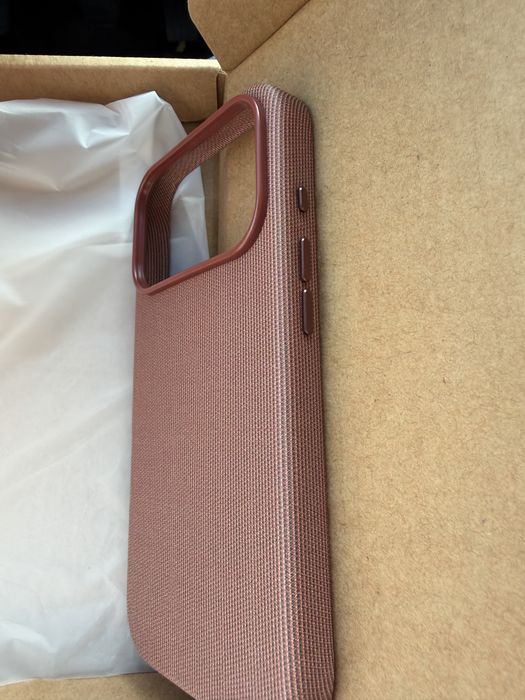 Кейс Iphone 17 Pro