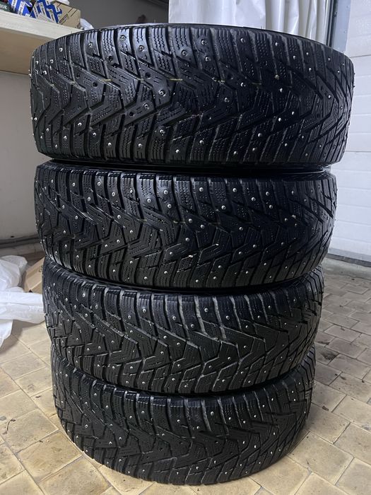 Шины зимние, б/у 205/65R16