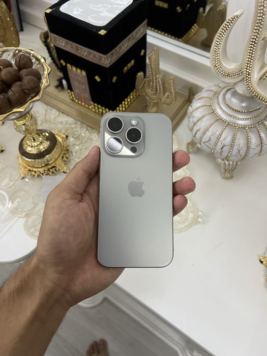 Iphone 15 pro 256 gb 90%