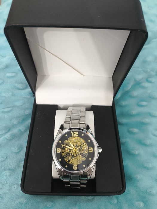 Наручные мужские часы