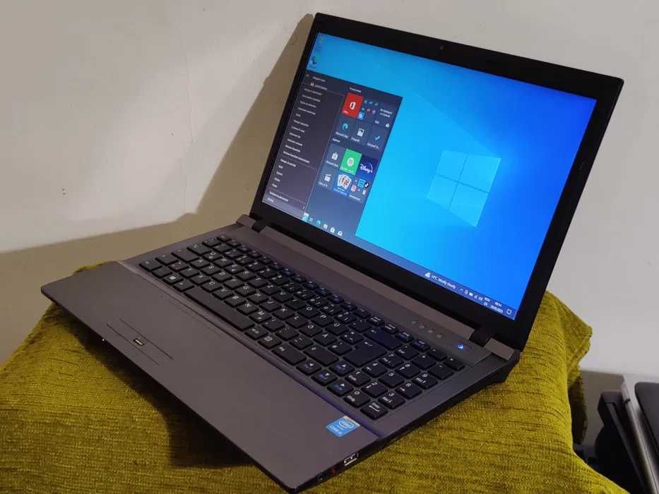 Laptop Terra Mobile 1541H, procesor i5-4210M, ram 8 Gb, Ssd 120gb