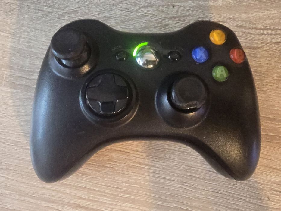 Xbox 360 modat plus 1 gamepad