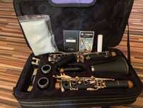 Vând clarinet startone