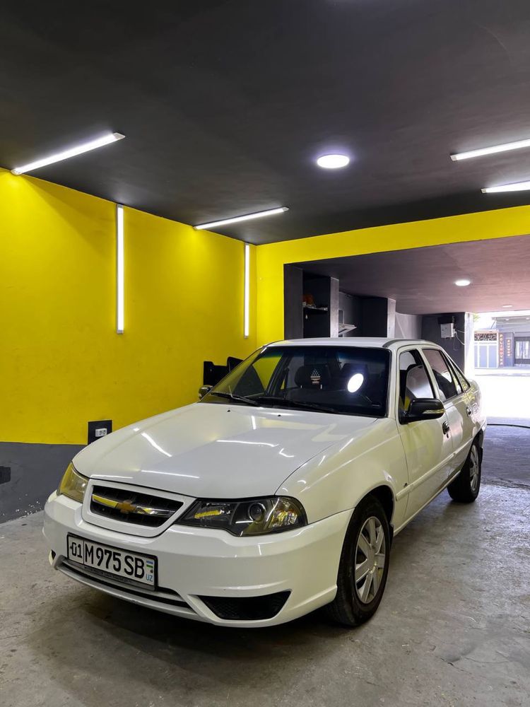Nexia 2 1.5 sotiladi