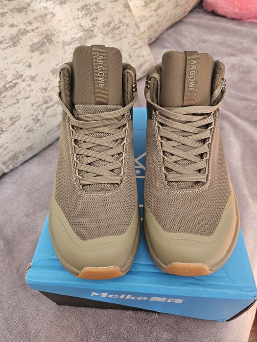 Продам обувь MEIKE