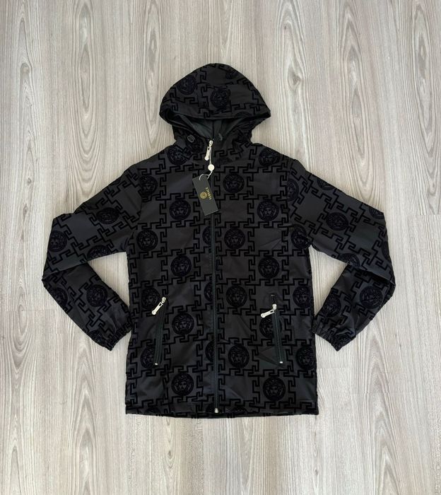 Geca Versace Marime XXL Ultima pe Stoc