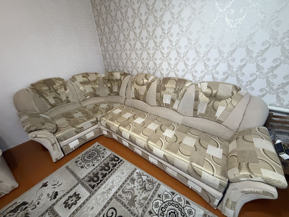 Продам срочно диван