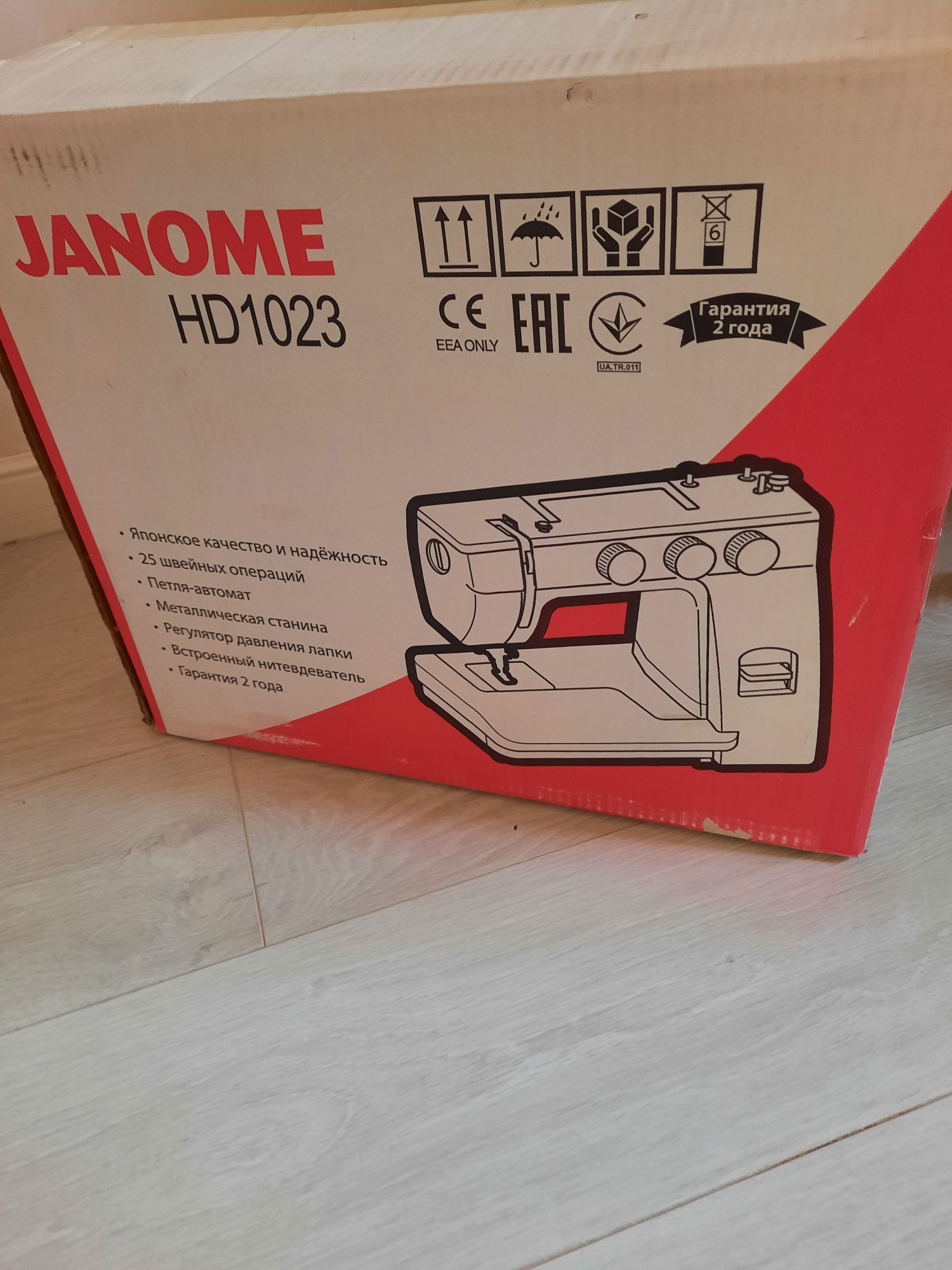 Продам новую швейную машину JANOME