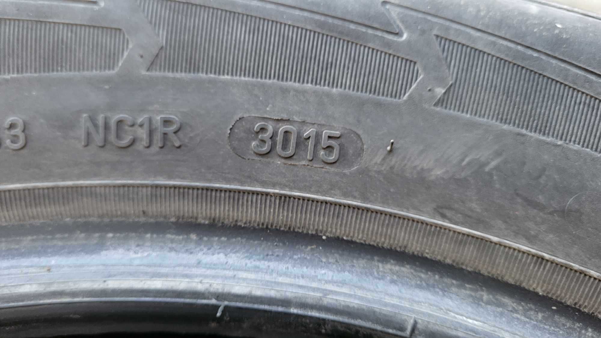 2 използвани зимни гуми goodyear