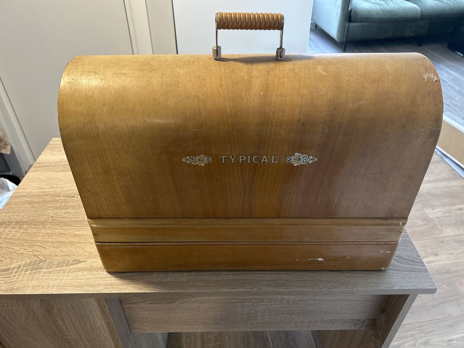 Шевна машина Typical Singer