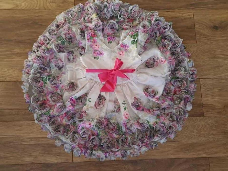 VAND rochie Monsoon 8 ani- stare foarte buna