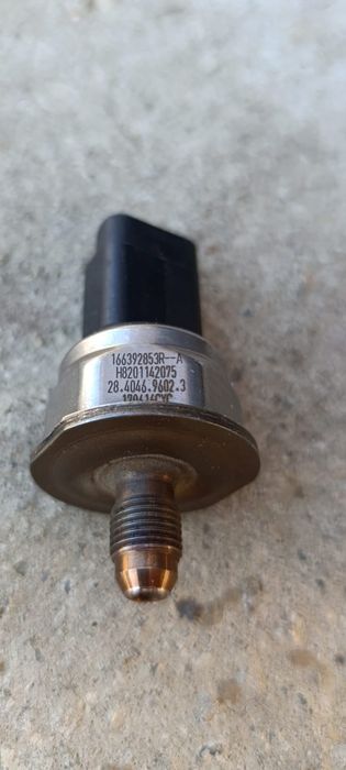 Senzor combustibil Dacia Duster 1.2 benzina