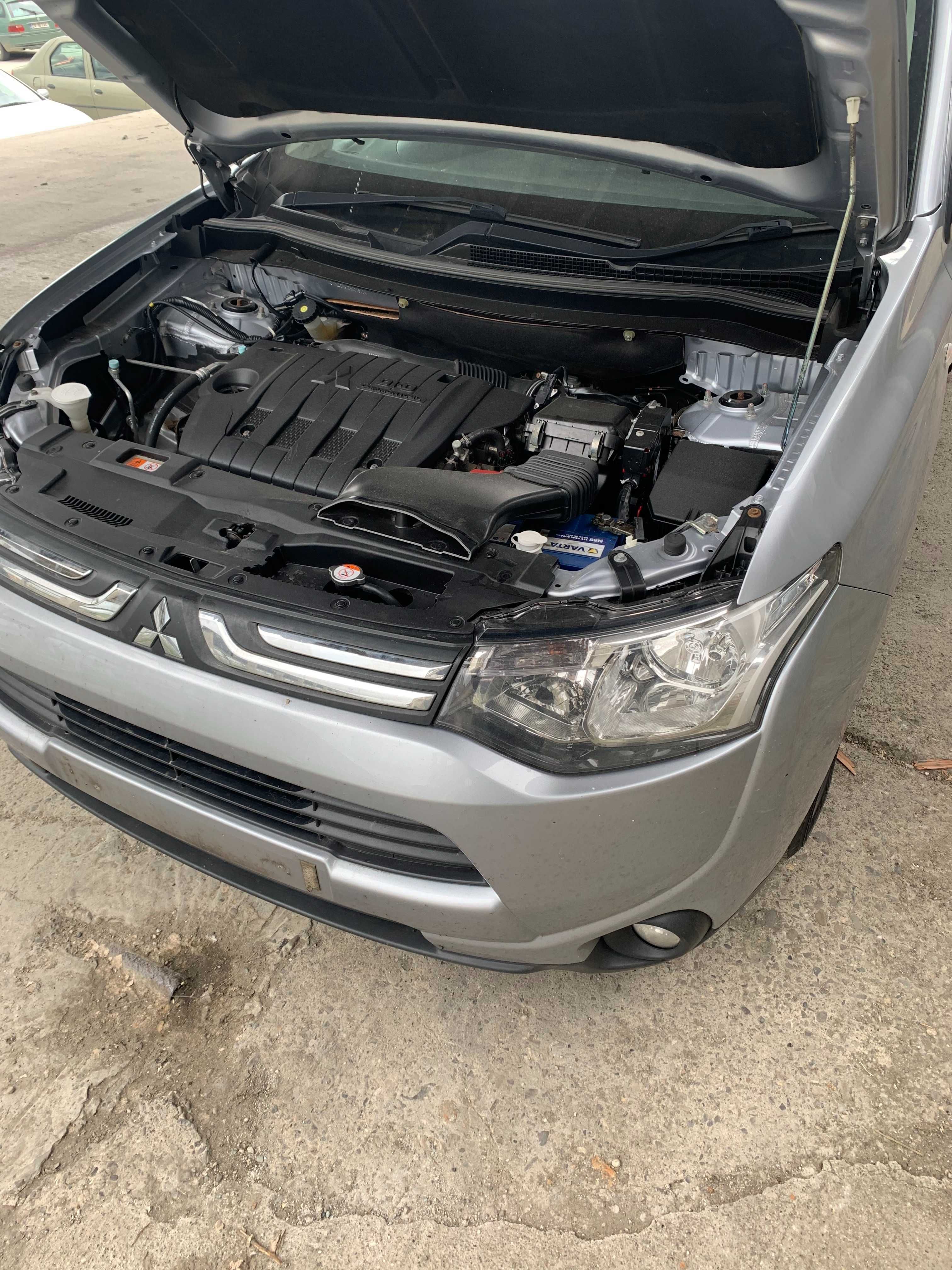 far faruri stanga dreapta mitsubishi outlander 3 2014 din dezmembrari