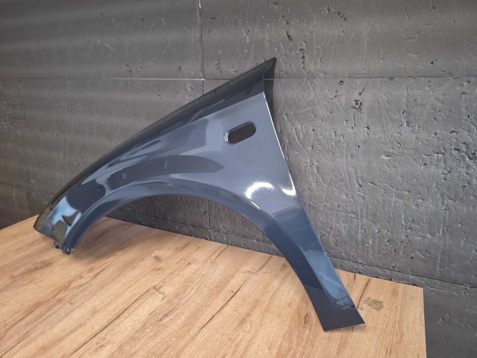 Aripa Fata Stanga Seat Leon An 2005-2009 (LS7Z (Gri))