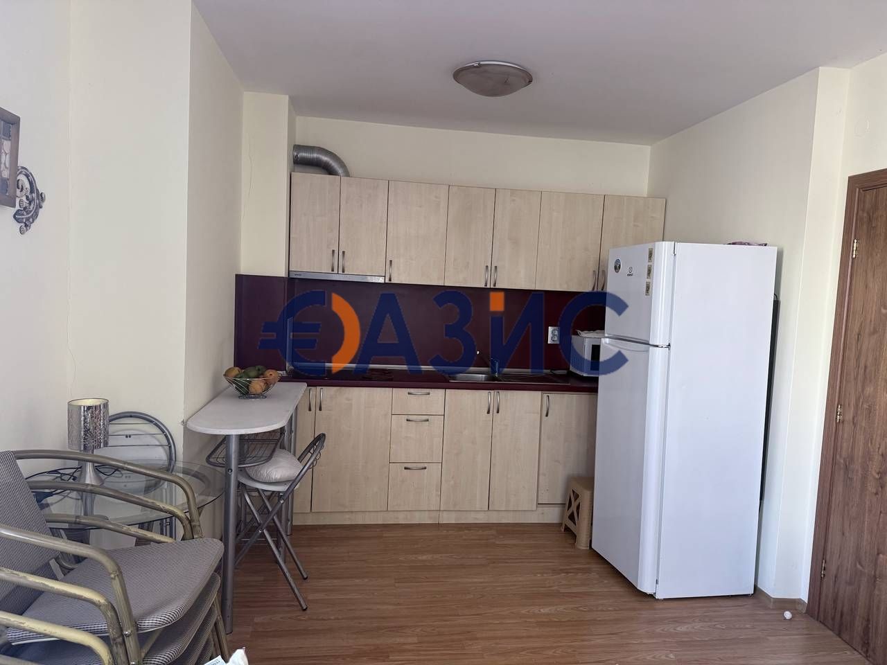 Продава се Двустаен апартамент в к.к. Слънчев бряг - 60 кв.м за 1225 €/кв.м - Снимка #2