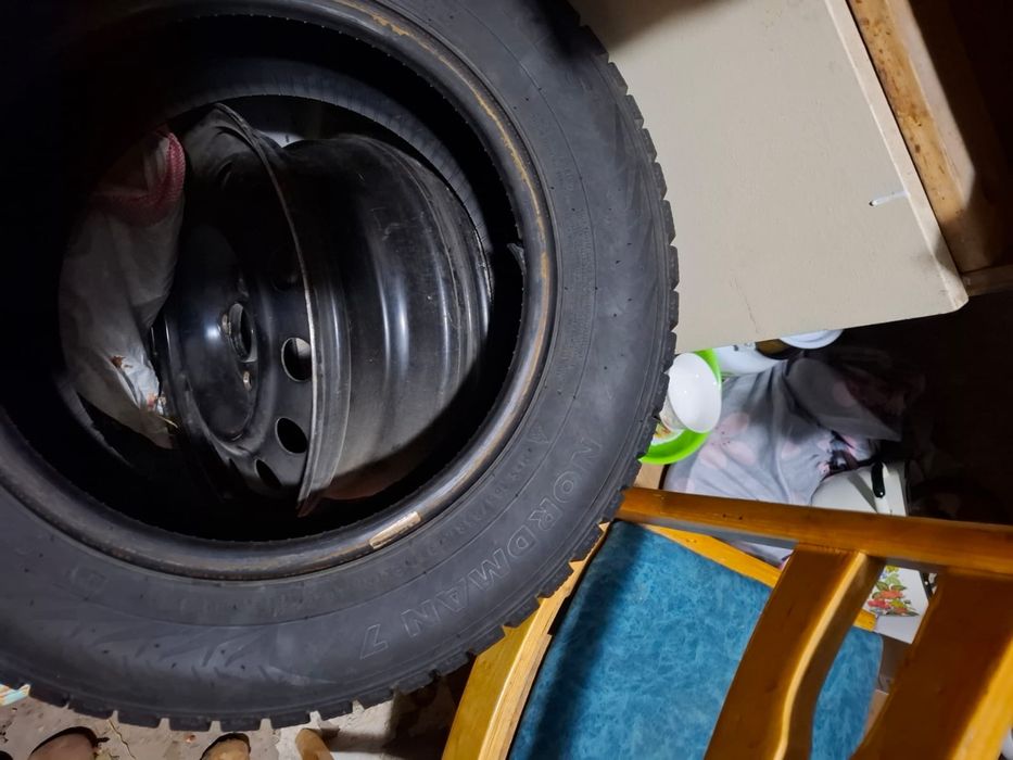 Продам резину м+s185/65 R 14 шипованные