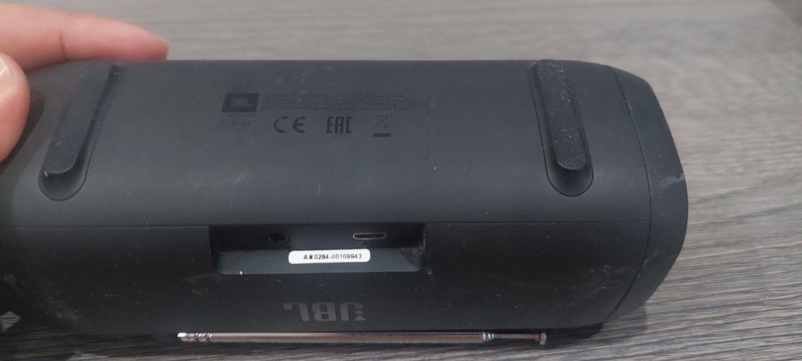 Jbl Tuner FM Portable Bloetooth Speaker